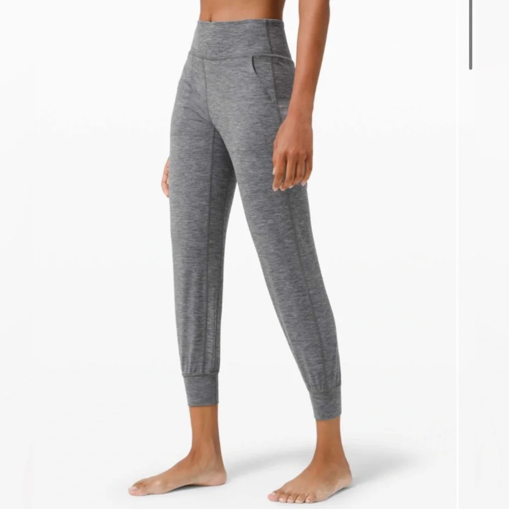 Lululemon Align Jogger 28" Heathered Black Size 6 - Picture 2 of 5
